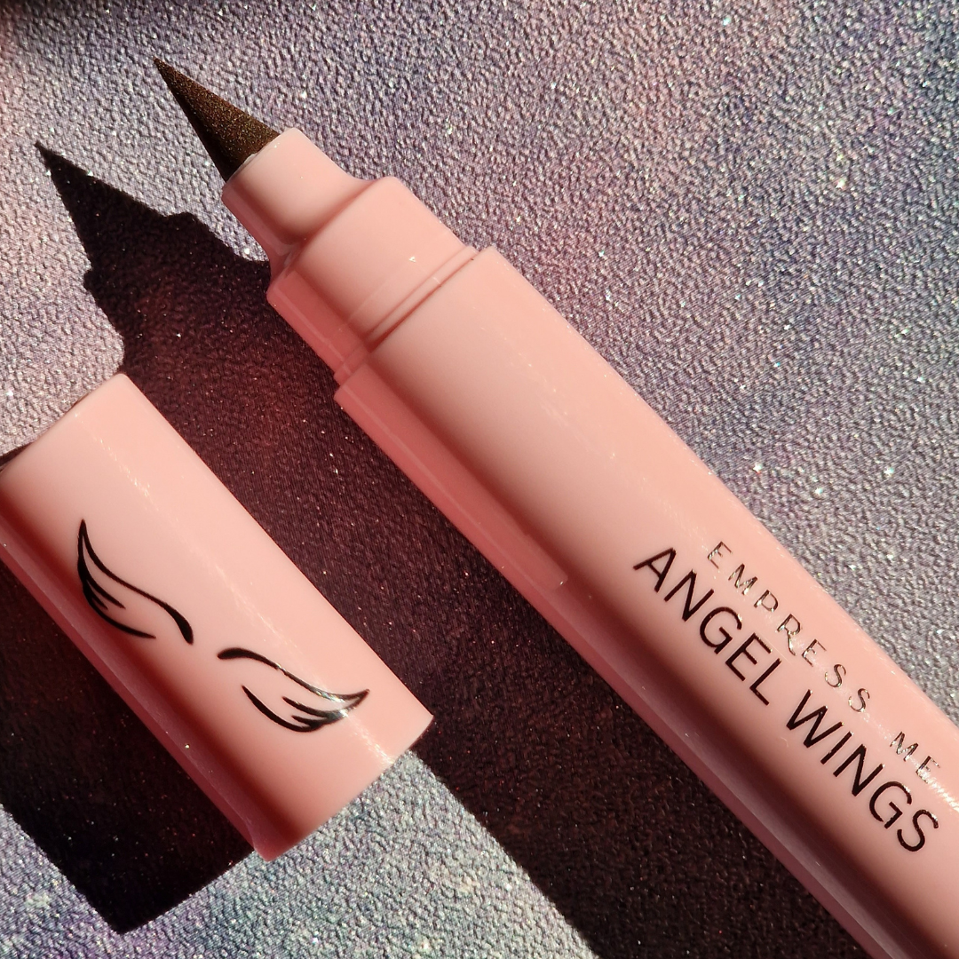 Dollette Angel Wings Stamp Eyeliner